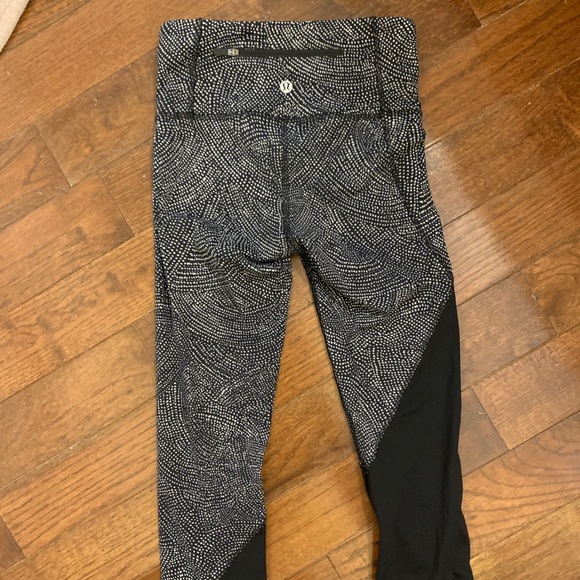 Lululemon leggings - Picture 2 of 2